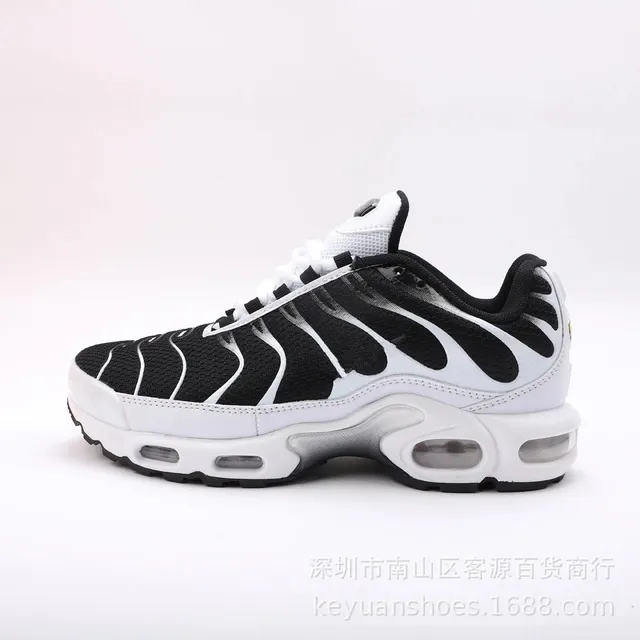 Nike Air Max Plus Triple Black/White