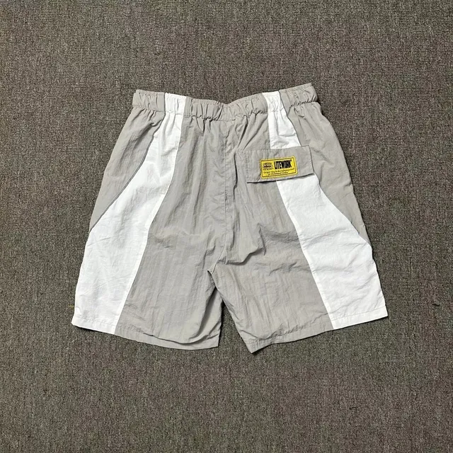 18灰白