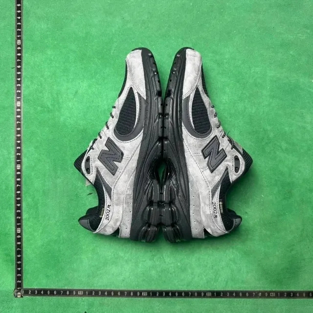 New Balance 2002R Grey Black