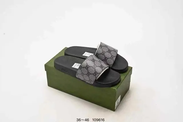 Gucci Slide Sandal GG Marmont Web