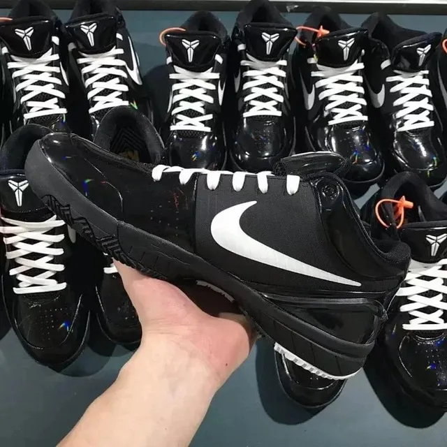 Kobe 4 Protro Black White