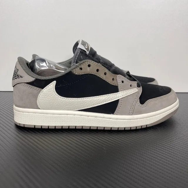 AJ1低帮黑灰倒钩低帮DM7866-001