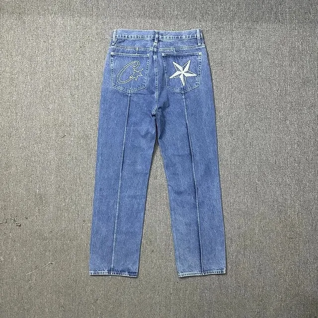 2蓝色裤子