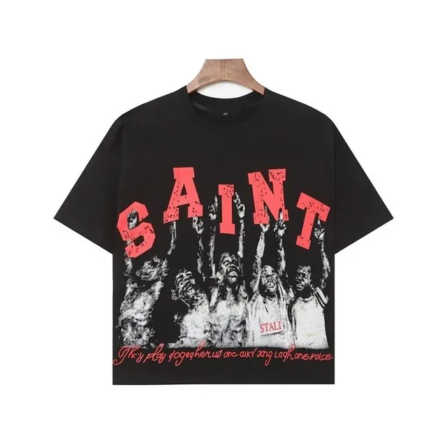 Graphic Tee Saint Print