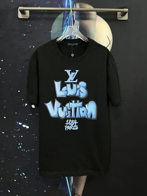 Louis Vuitton Graphic T-Shirt 3D Logo Print