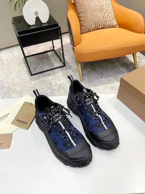 Burberry Trail Sneaker Checkered Logo