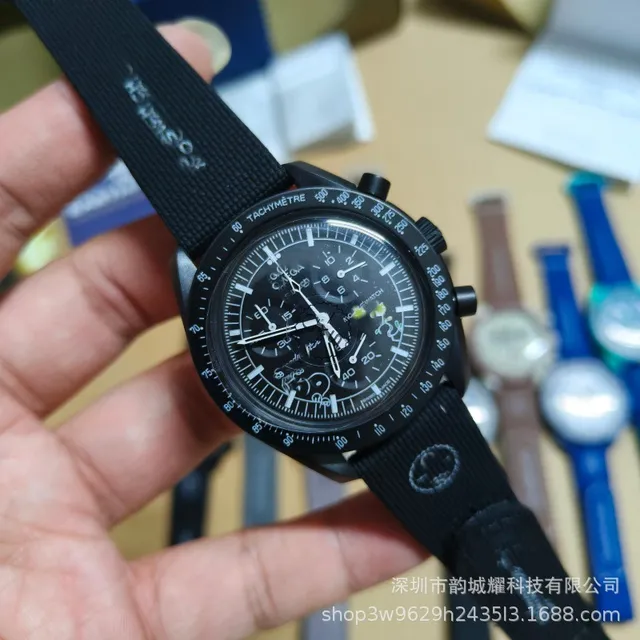 20史努比黑色