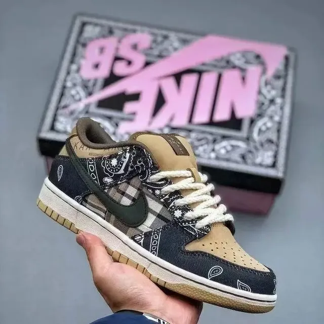Nike Dunk Low Travis Scott Reverse Mocha