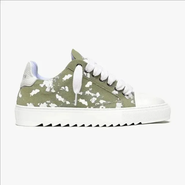 Low Top Sneaker Camouflage Print