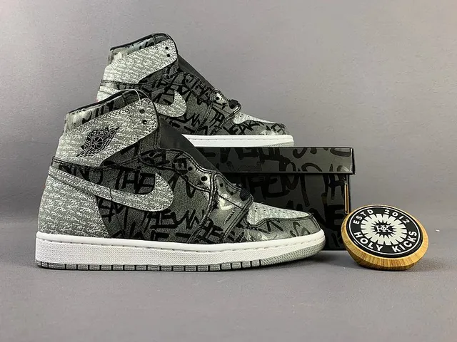 Air Jordan 1 High Graffiti Print