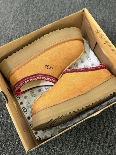 UGG Classic Mini Woven Trim