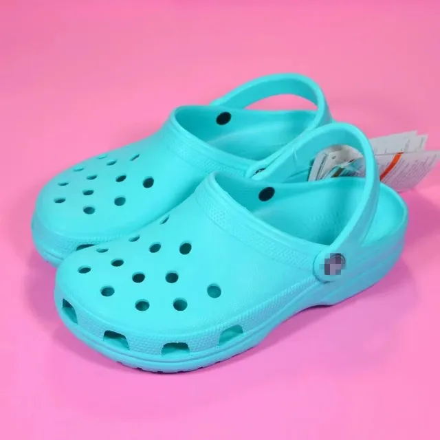 湖水绿