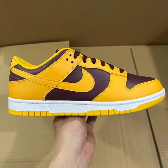 Nike Dunk Low Varsity Maize