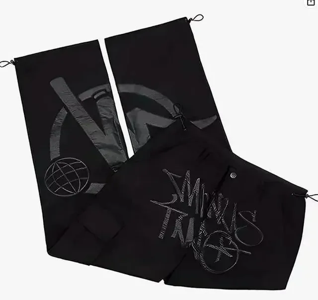 Travis Scott Shorts Graffiti Print