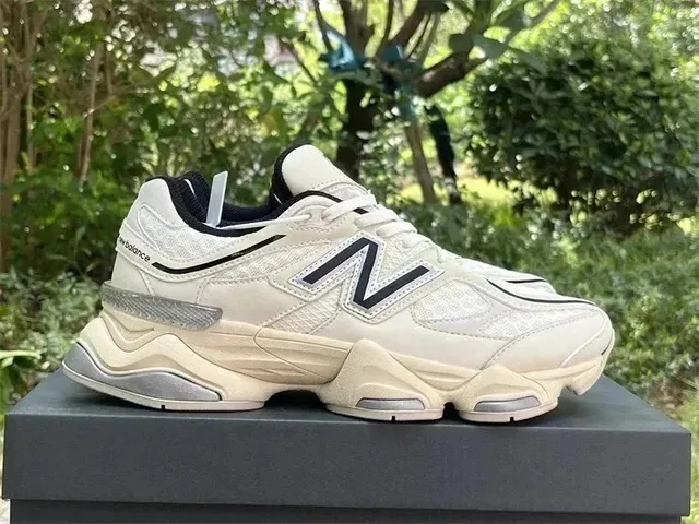 New Balance 2002R Cream Grey