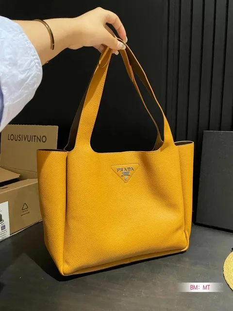 Prada Galleria Tote Saffiano Leather