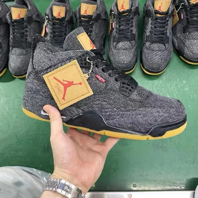 李维斯联名黑