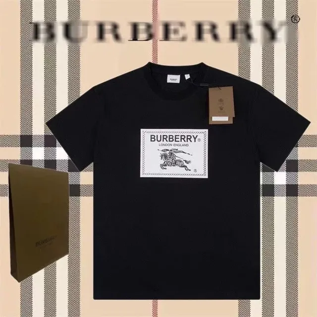 Burberry Logo Print T-Shirt Equestrian Knight Patch