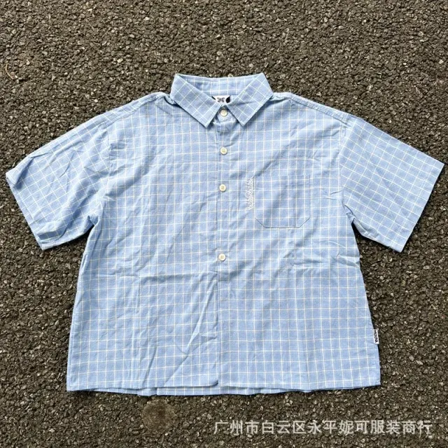 天蓝色/短袖衬衫