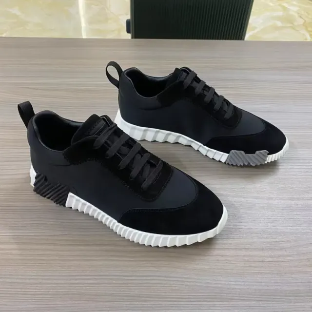 Hermès Run Black and White