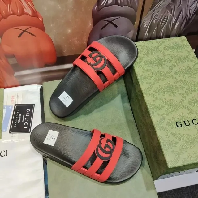 Gucci Slide Sandal GG Logo