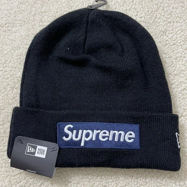 Supreme × New Era Box Logo Beanie Navy Box Logo