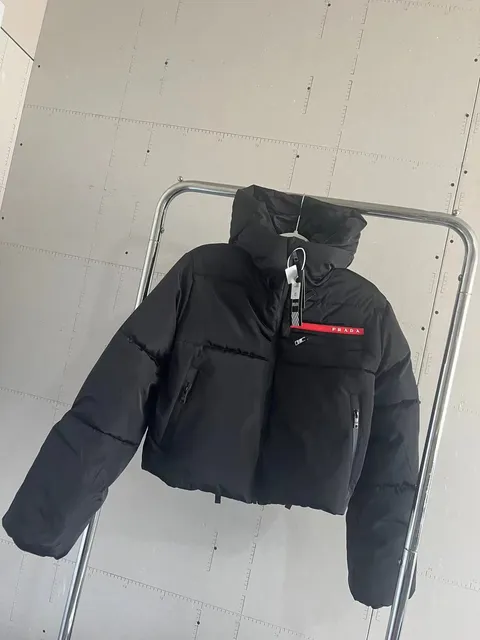 37黑色