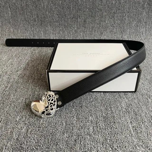 白色 大爱心