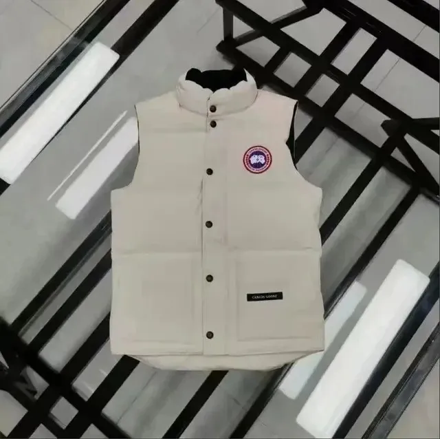Canada Goose Puffer Vest Classic Logo