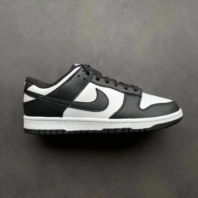 Nike Dunk Low Panda