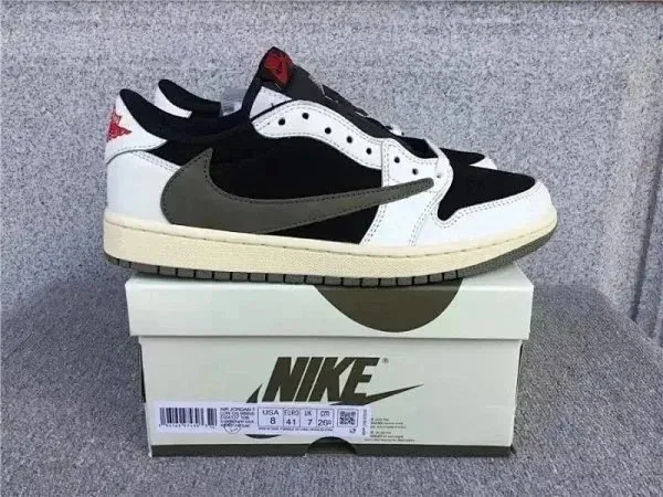 Jordan × Travis Scott Dunk Low Cactus Jack