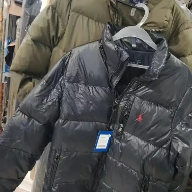 藏青色