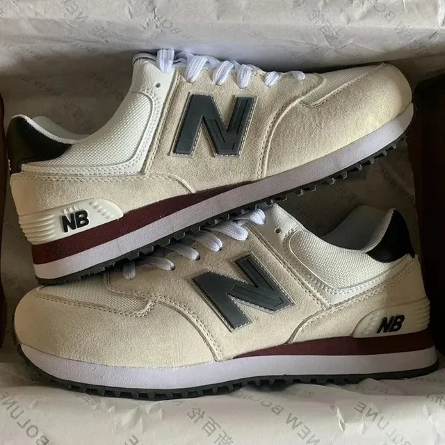 574灰白红