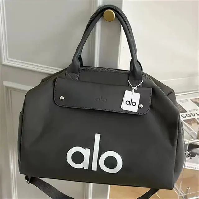 Alo Yoga Duffel Bag Logo Print