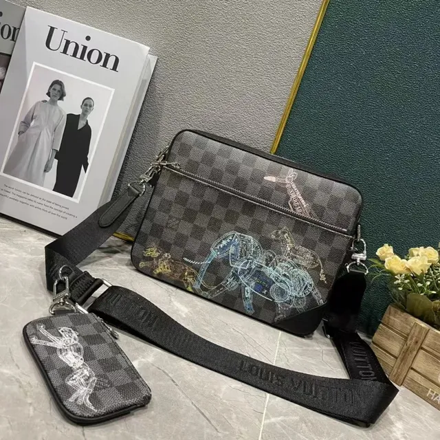 Louis Vuitton Multi Pochette Accessoires Damier Graphite with Union LA Print