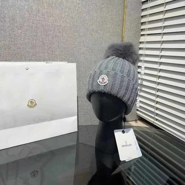 Moncler Knit Beanie Fur Pom-Pom