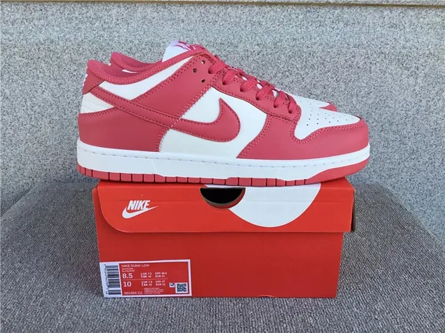 Nike Dunk Low Cherry