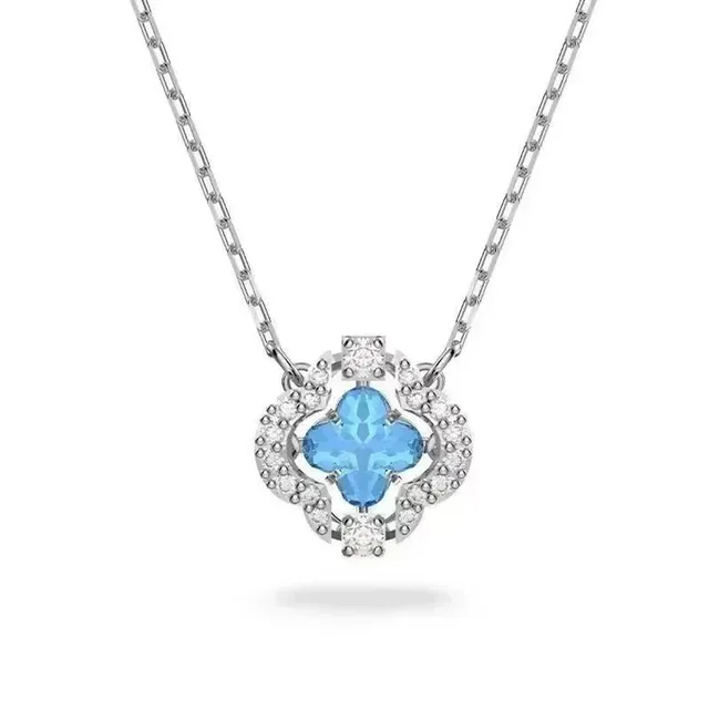 Van Cleef & Arpels Alhambra Pendant Blue Topaz and Diamonds