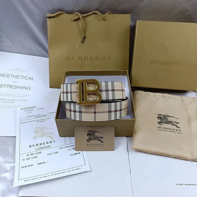 Burberry Reversible Leather Strap Nova Check