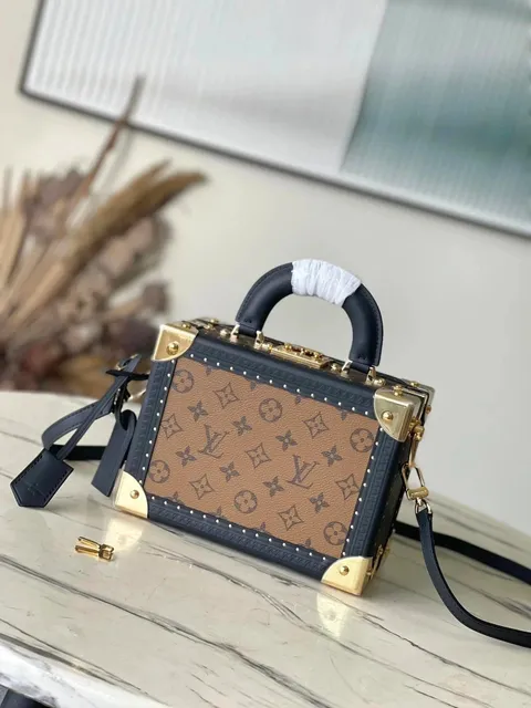Louis Vuitton Petite Malle