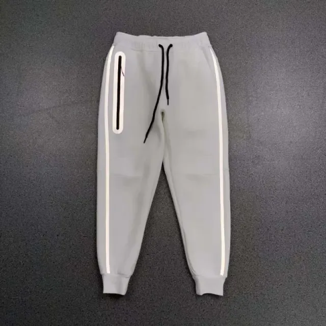 广州衣模衣样服饰商行