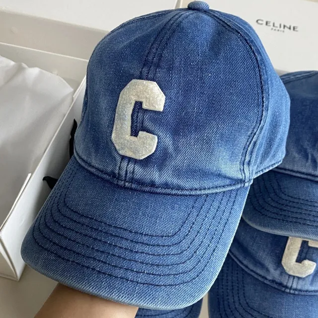 水洗牛仔蓝 毛绒字母c