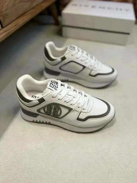 Givenchy GV-3 Sneaker White Grey