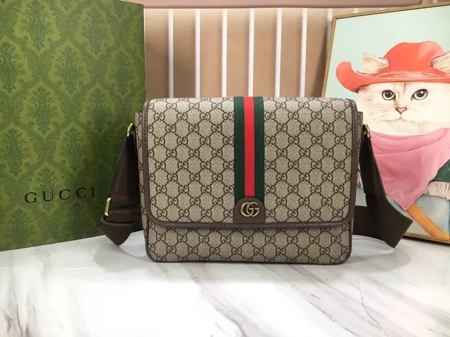 Gucci Horsebit 1955 Messenger GG Supreme Web Stripe