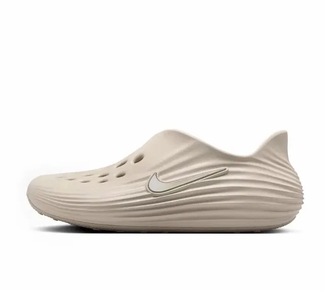 Nike Clog Neutral Tones