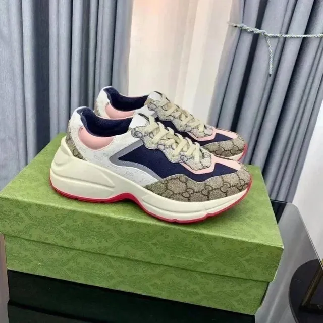Gucci sneakers