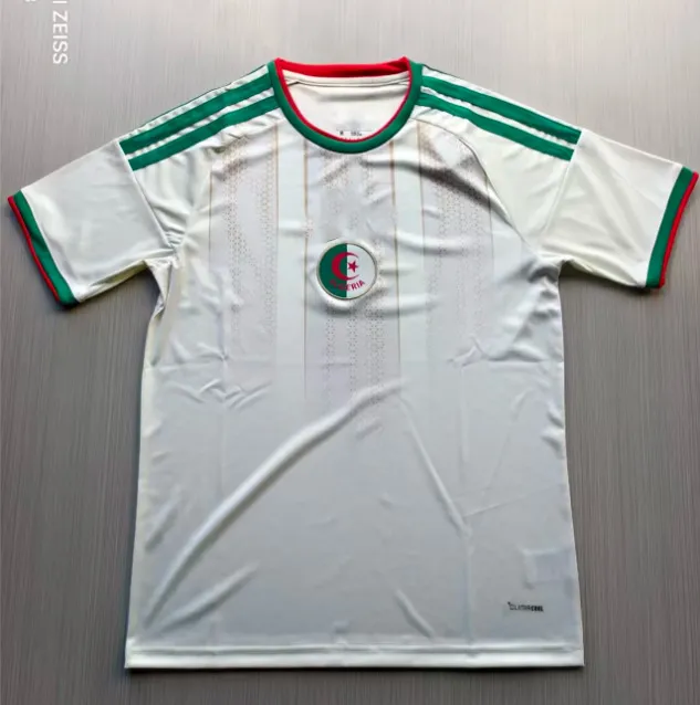 26 Algerian hosts