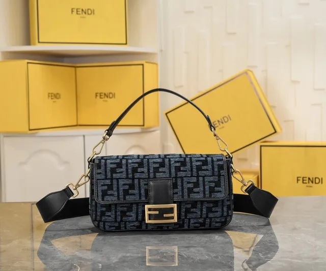 Fendi Baguette FF Logo Jacquard