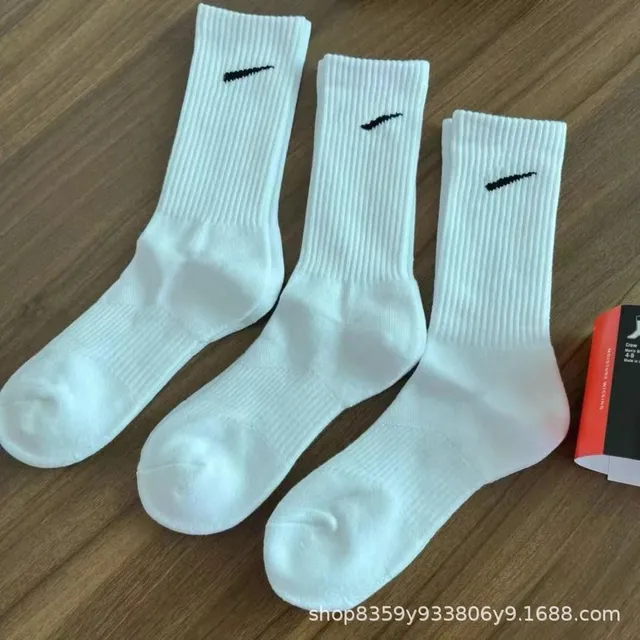 Nike Crew Socks Swoosh Logo