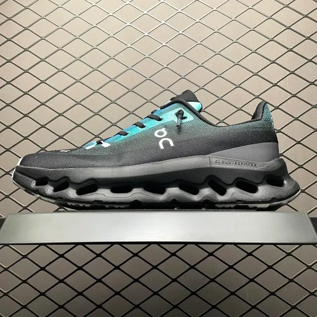 On CloudTec Phase Black Turquoise